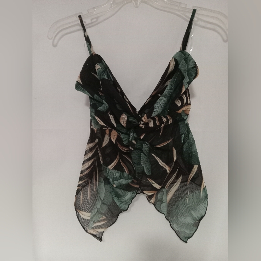 Feral  -  Sweetheart lettuce edge tank top